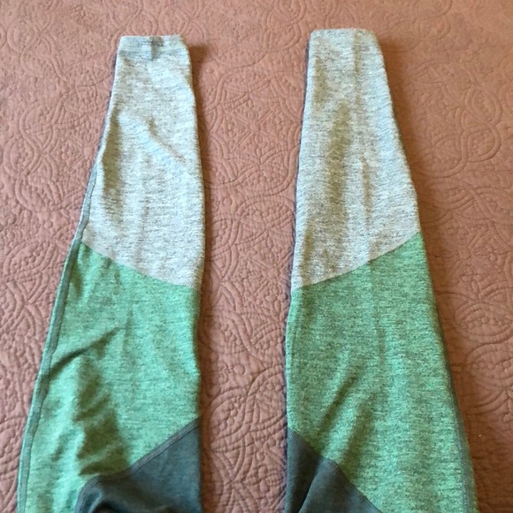 🔥SOLD🔥Super cute Old Navy leggings - Picture 2 of 5